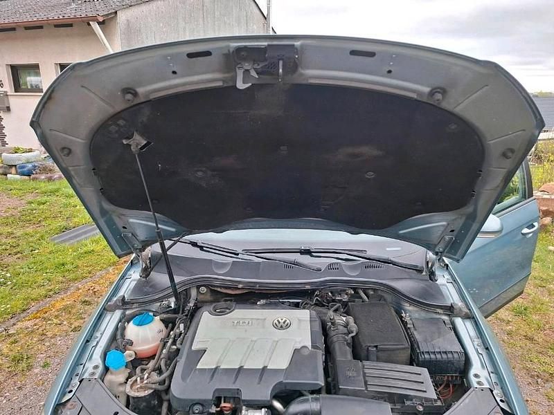 Second-hand VW Passat 140 CP (102 kW) 2008 Gri Break