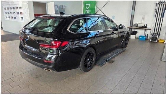 Gebraucht BMW 520 190 PS (139 kW) 2023 Schwarz Limousine