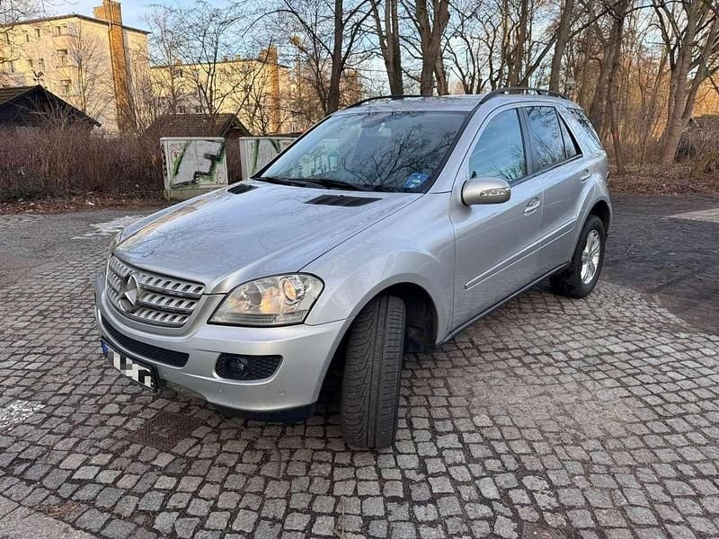 Gebraucht Mercedes ML280 190 PS (139 kW) 2007 Grau SUV