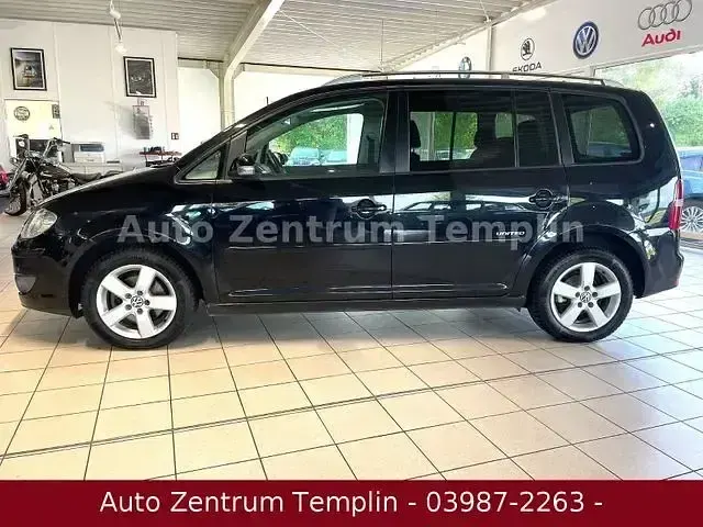 Gebraucht VW Touran United 102 PS (75 kW) 2008 Schwarz Van / Kleinbus
