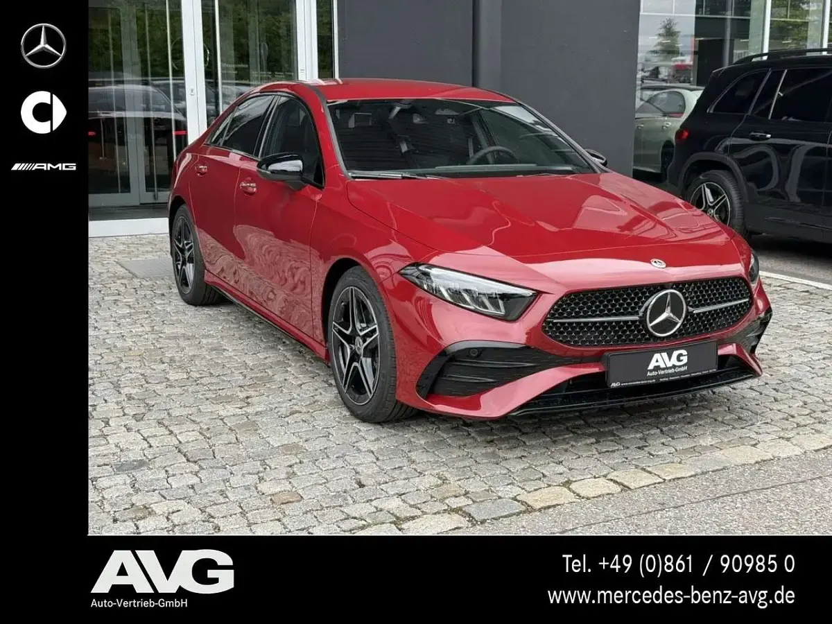 Gebraucht Mercedes A200 AMG 163 PS (119 kW) 2025 Rot Limousine