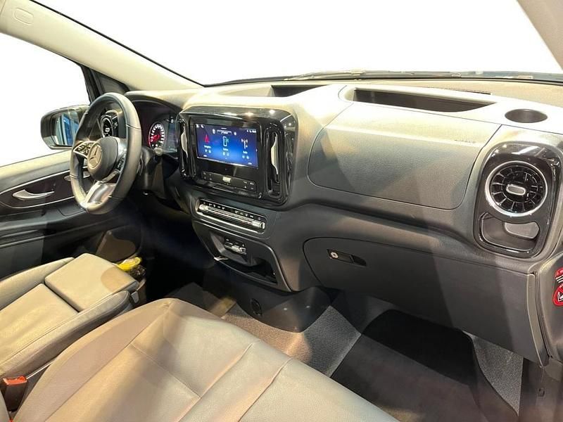 Gebraucht Mercedes Vito 237 PS (174 kW) 2025 Schwarz Van