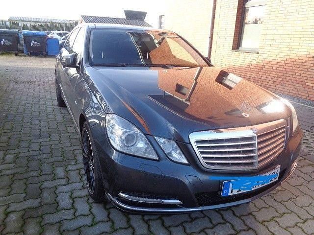 Gebraucht Mercedes E350 Elegance 265 PS (194 kW) 2010 Grau Limousine