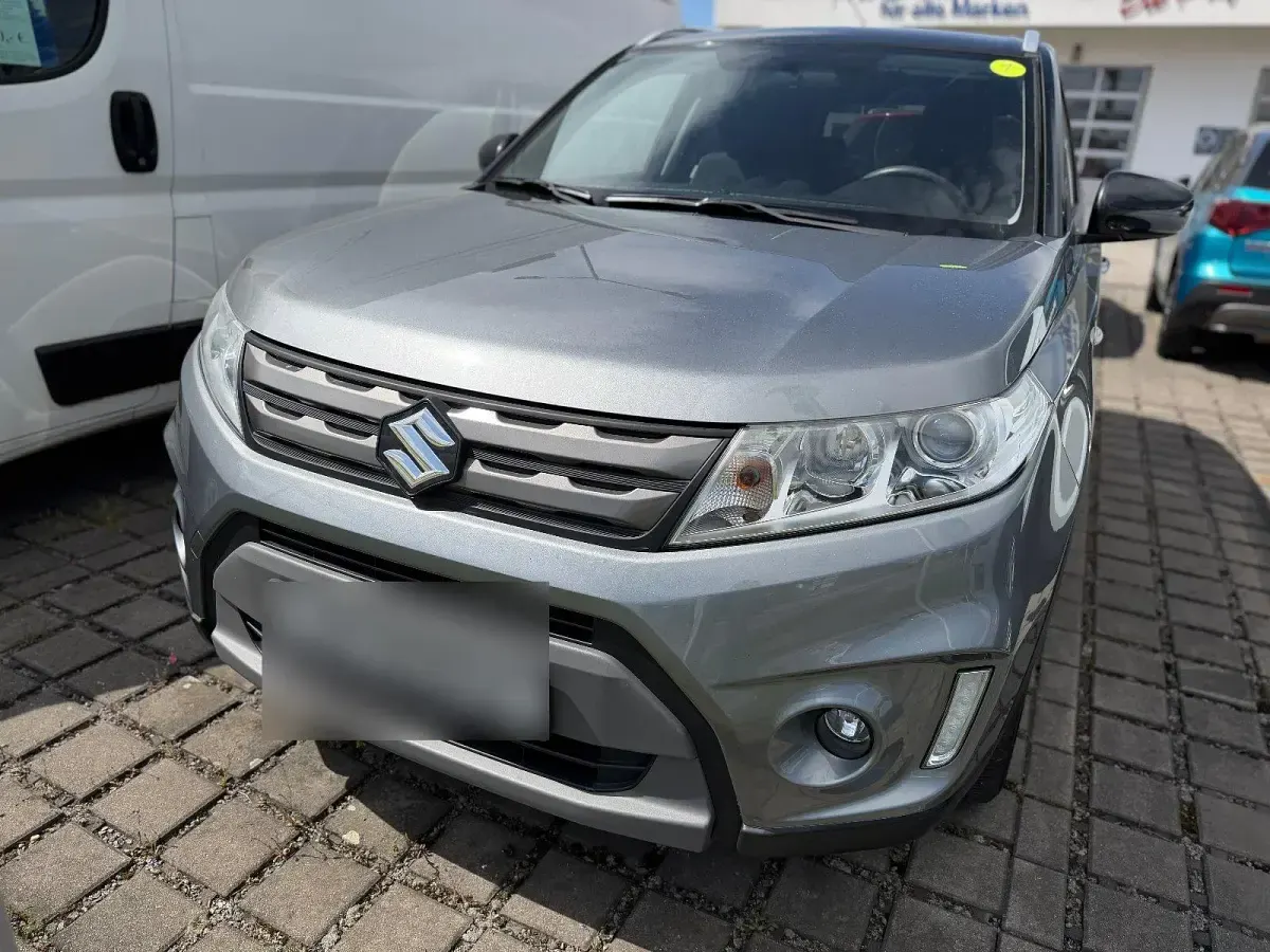 Gebraucht Suzuki Vitara Comfort 120 PS (88 kW) 2017 Grau SUV