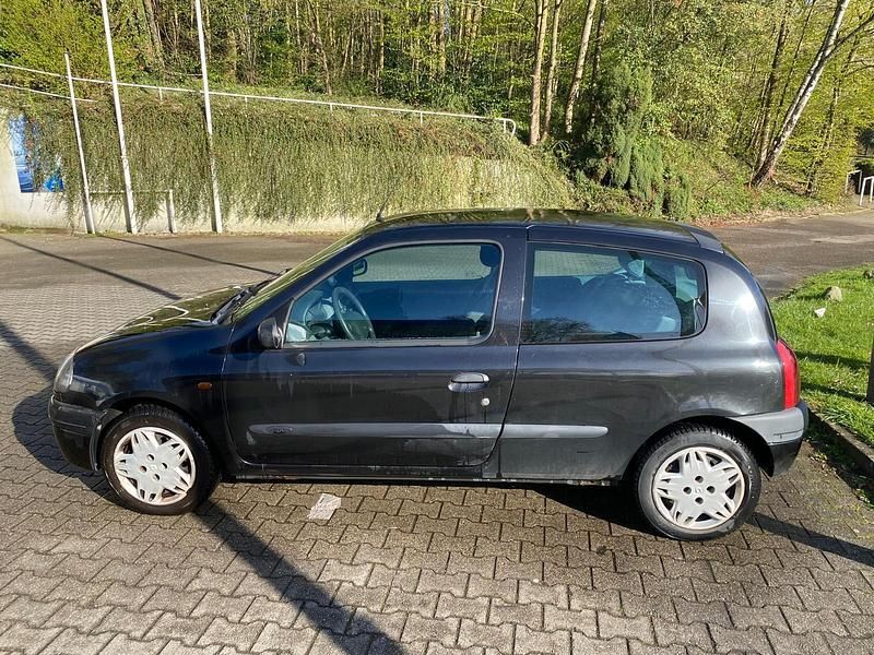 Gebraucht Renault Clio II 58 PS (42 kW) 1999 Schwarz Kleinwagen