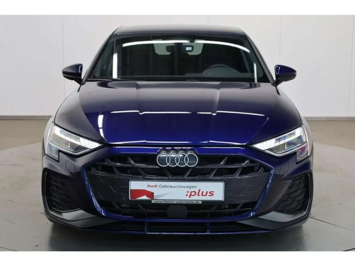 Gebraucht Audi A3 S-Line 204 PS (150 kW) 2025 Blau Limousine