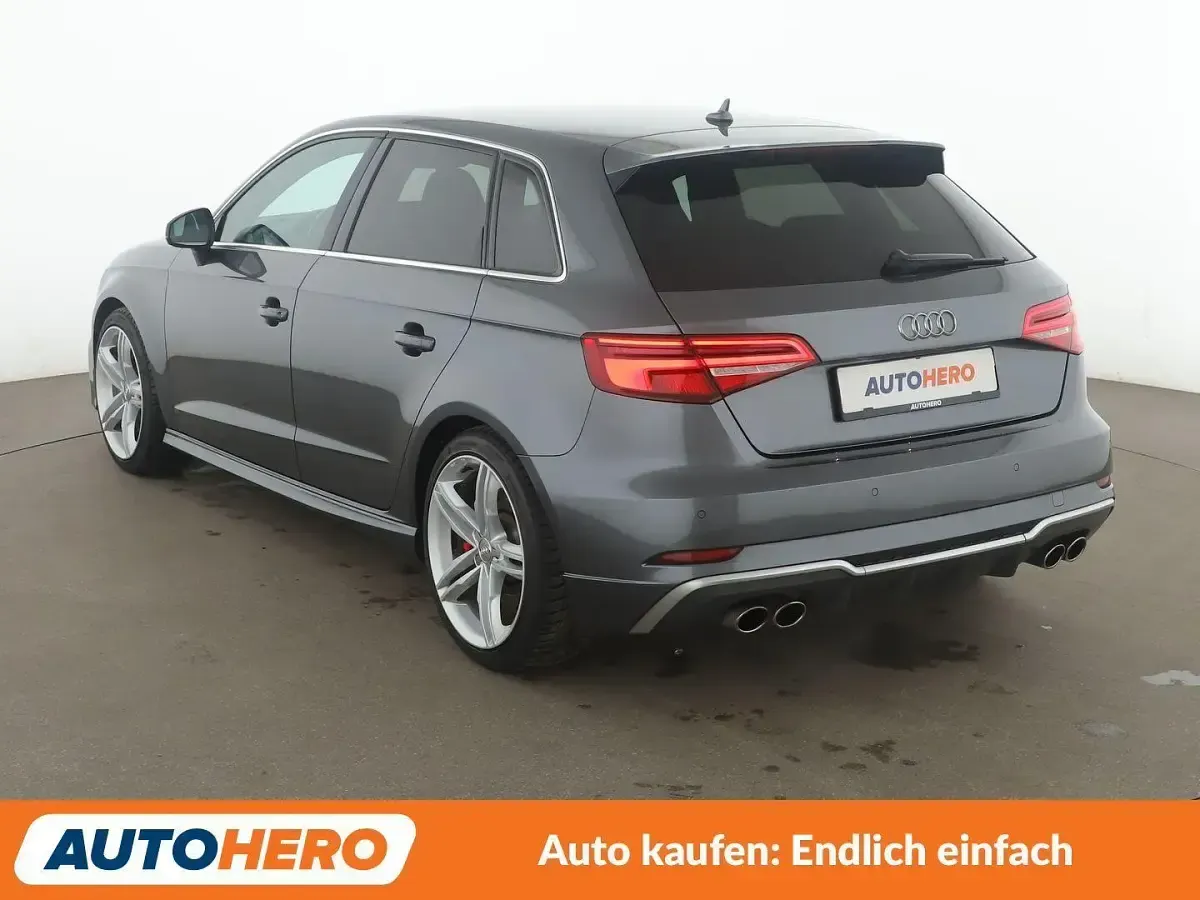 Gebraucht Audi S3 Comfort 310 PS (228 kW) 2018 Grau Limousine