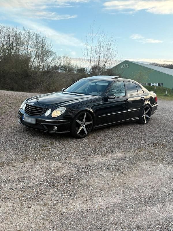 Second-hand Mercedes E320 AMG 2003 Negru Berlinǎ