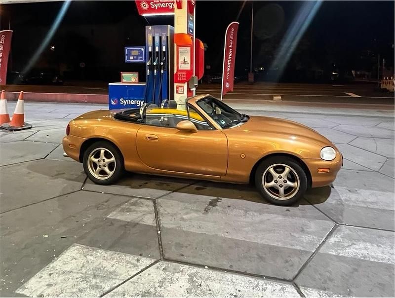 Gold Gebraucht 1999 Mazda MX5 Cabrio | 3.990 € (Guter Preis) - Bild 1/1