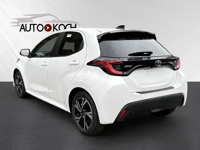 Neu Toyota Yaris Hybrid 2025 Weiss