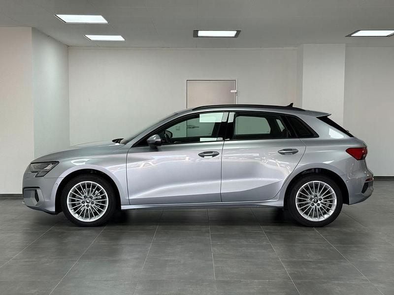 Second-hand Audi A3 Advanced 150 CP (110 kW) 2022 Argintiu Berlinǎ
