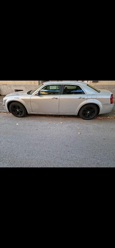 Gebraucht Chrysler 300C 218 PS (160 kW) 2009 Grau Limousine