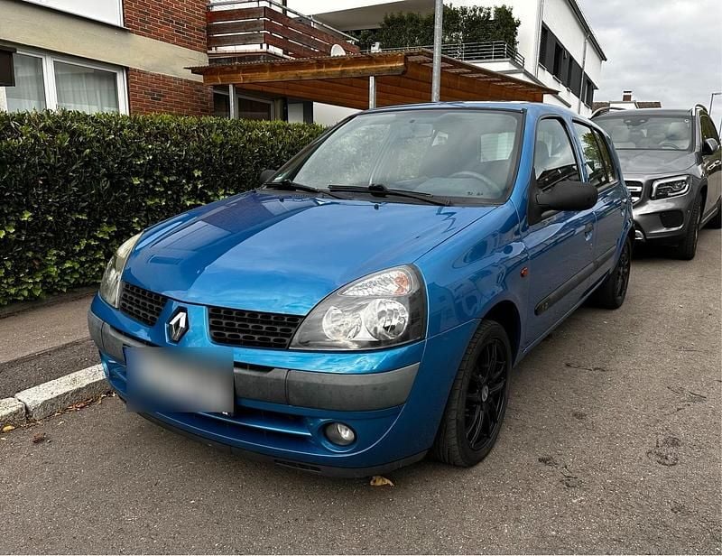 Blau Gebraucht 2004 Renault Clio II Kleinwagen | 2.650 € (Teuer) - Bild 1/4