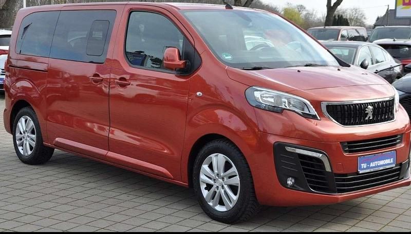 Rot Gebraucht 2018 Peugeot Traveller Allure Van | 19.900 € (Superpreis) - Bild 1/4