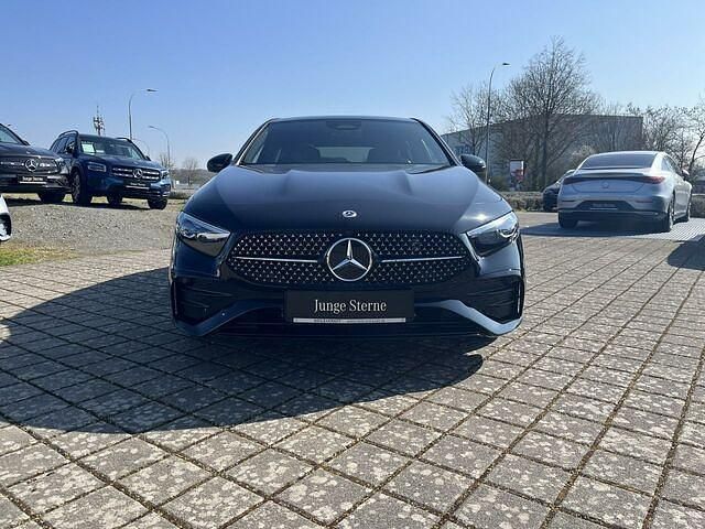 Gebraucht Mercedes A200 AMG 163 PS (119 kW) 2024 Unilack nachtschwarz Limousine