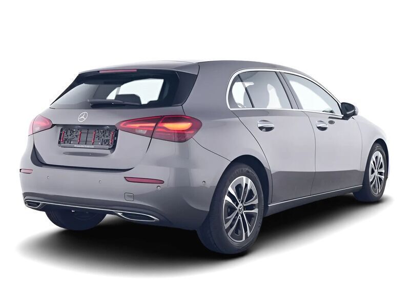 Grau Gebraucht 2024 Mercedes A200 Progressive Limousine | 30.749 € (Fairer Preis) - Bild 1/4