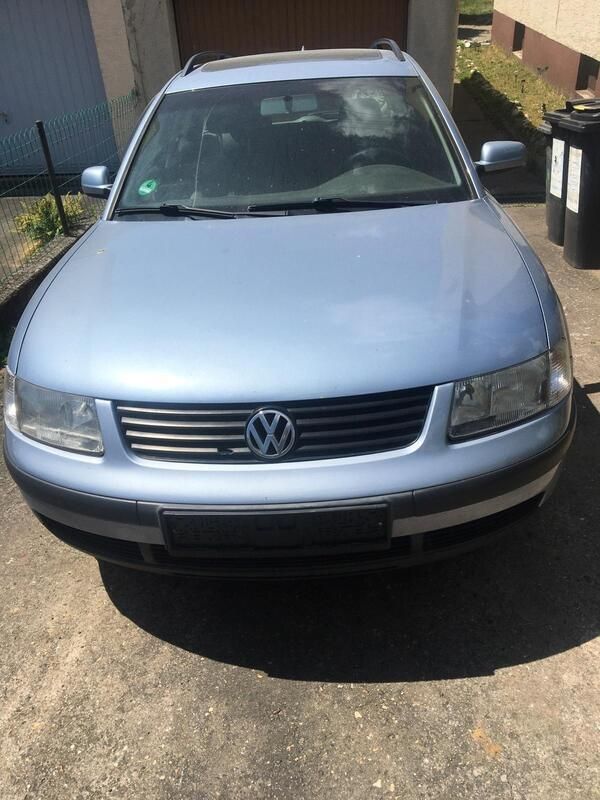 Silber Gebraucht 2000 VW Passat Limousine | 1.100 € (Guter Preis) - Bild 1/2