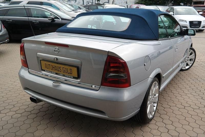 Gebraucht Opel Astra 147 PS (108 kW) 2002 Blau Cabrio
