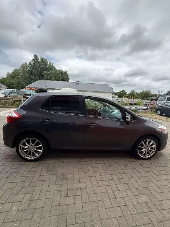 Gebraucht Toyota Auris Edition 99 PS (72 kW) 2012 1g3 Limousine