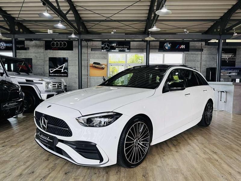 Polarweiss unilack Gebraucht 2021 Mercedes C300 AMG line Kombi | 39.990 € (Teuer) - Bild 1/4