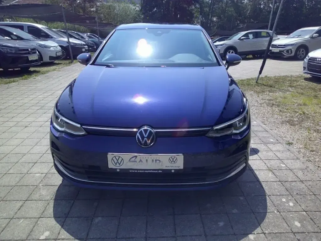 Gebraucht VW Golf VIII Active 150 PS (110 kW) 2023 Atlantic blue metallic (metallic) Limousine