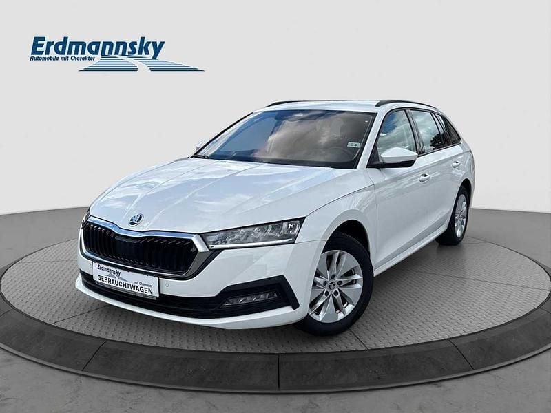 Candyweiß Gebraucht 2023 Skoda Octavia Ambition Kombi | 22.980 € (Guter Preis) - Bild 1/4