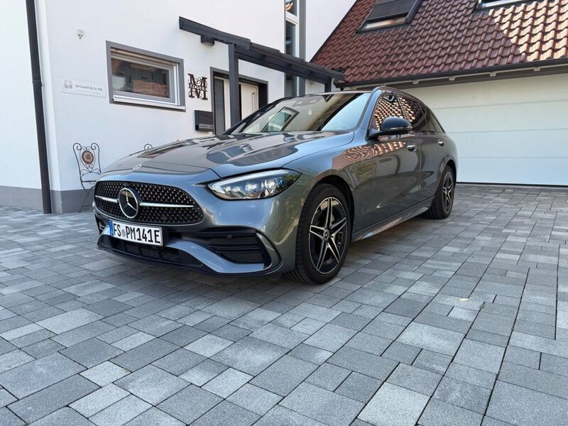 Grau Gebraucht 2023 Mercedes C300e AMG Limousine | 48.999 € (Etwas zu teuer) - Bild 1/4
