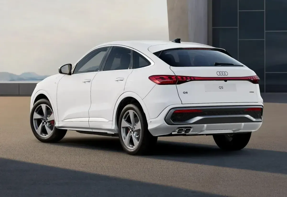 Neu Audi Q5 S-Line 204 PS (150 kW) 2026 Arkonaweiß SUV