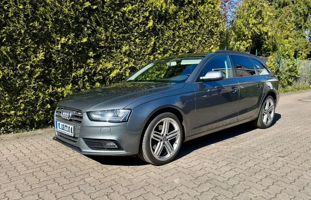 Gebraucht Audi A4 150 PS (110 kW) 2014 Grau Kombi