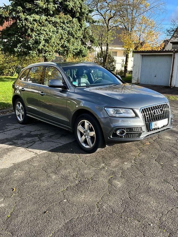 Grau Gebraucht 2017 Audi Q5 SUV | 22.500 € (Superpreis) - Bild 1/4