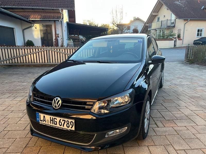 Gebraucht VW Polo Life 90 PS (66 kW) 2013 Schwarz Kleinwagen