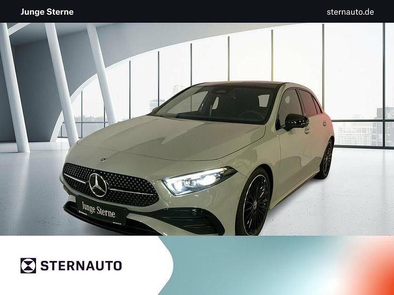 Manufaktur lack manufaktur alpingrau uni Gebraucht 2025 Mercedes A220 AMG line Limousine | 43.979 € (Teuer) - Bild 1/4