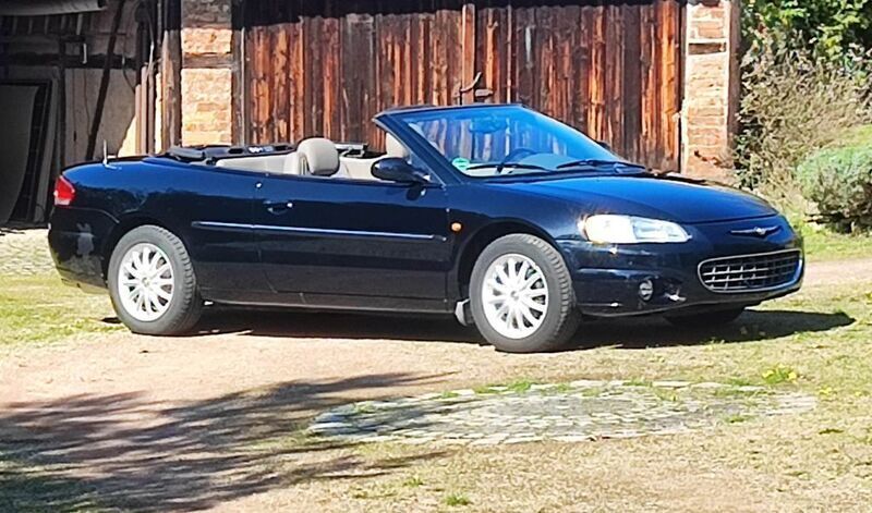 Schwarz Gebraucht 2003 Chrysler Sebring Cabriolet Cabrio | 9.500 € - Bild 1/4