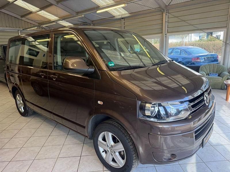 Gebraucht VW Multivan Highline 179 PS (131 kW) 2012 Braun Van / Kleinbus