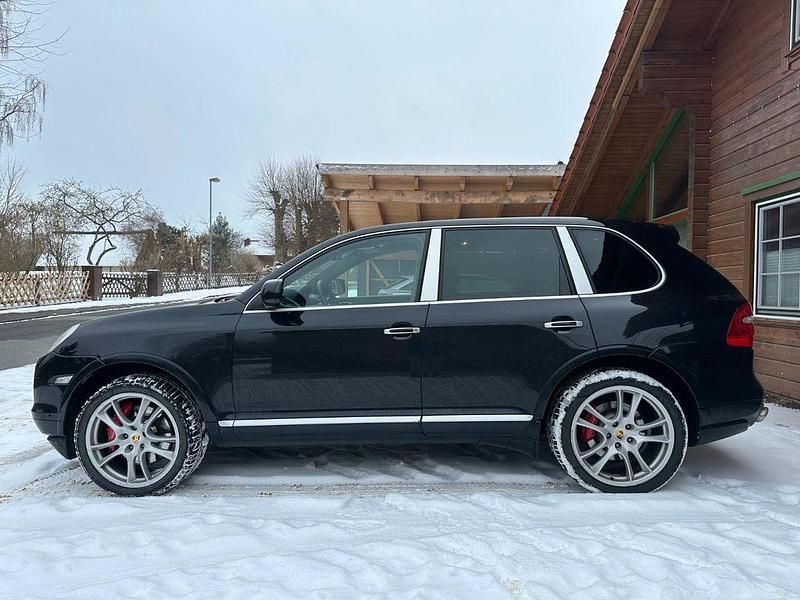 Gebraucht Porsche Cayenne Turbo 500 PS (367 kW) 2010 Schwarz SUV