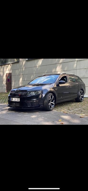 Schwarz Gebraucht 2017 Skoda Octavia vRS Kombi | 13.500 € (Fairer Preis) - Bild 1/4