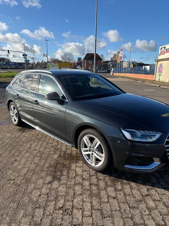 Grau Gebraucht 2019 Audi A4 Sport Kombi | 19.990 € (Superpreis) - Bild 1/4