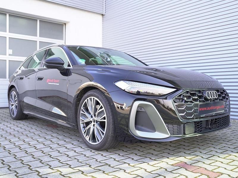 Gebraucht Audi A5 Ambiente 204 PS (150 kW) 2024 Mythosschwarz metallic Coupé