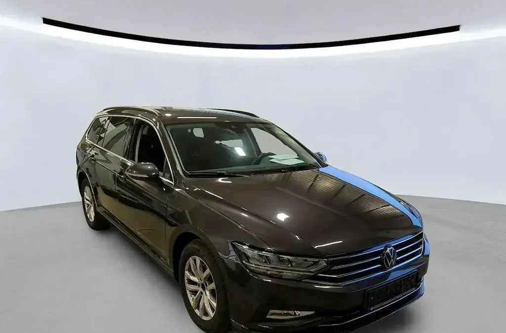 Gebraucht VW Passat Business 150 PS (110 kW) 2022 Grau Kombi
