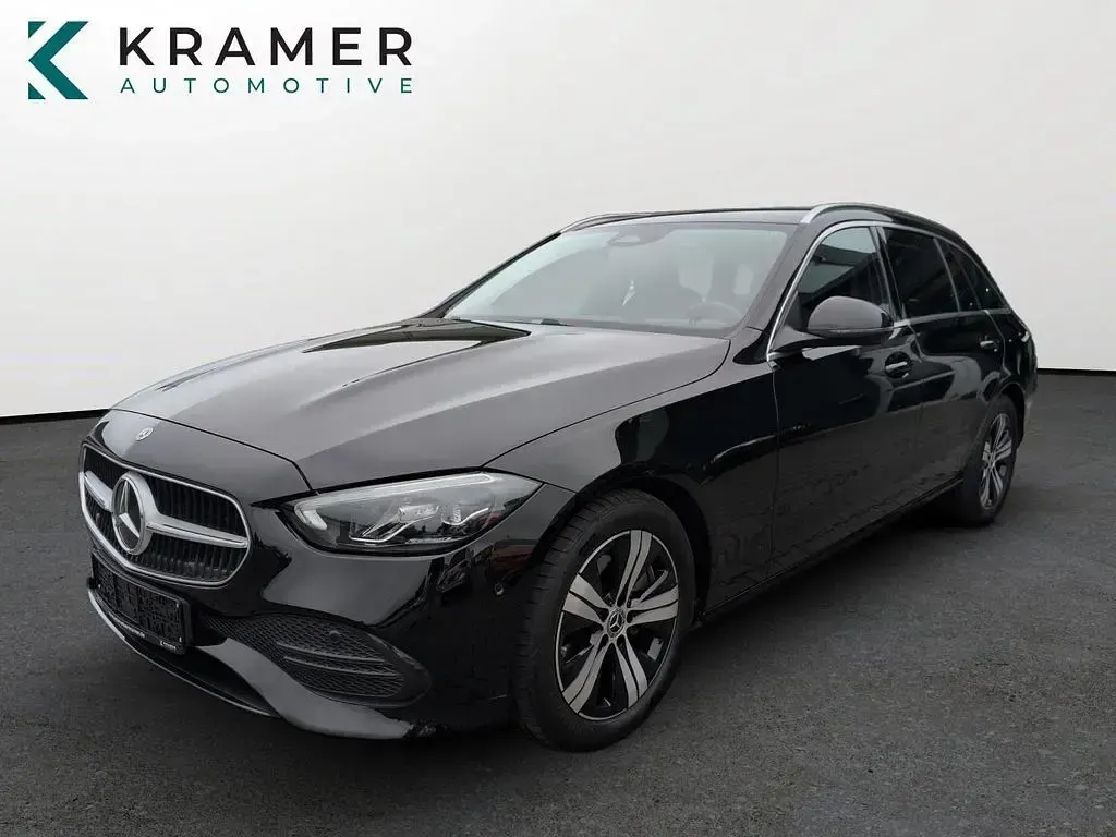 Gebraucht Mercedes C200 Avantgarde 163 PS (119 kW) 2025 Schwarz Limousine