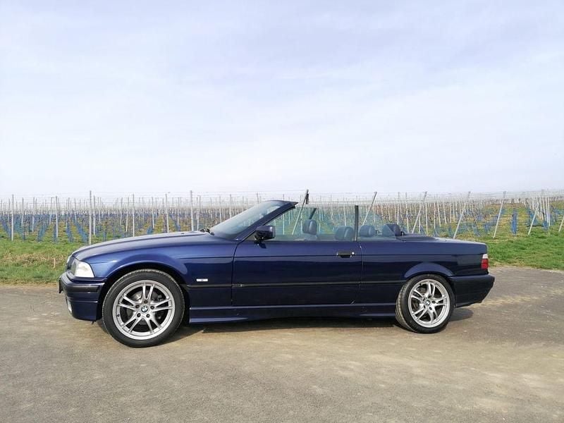 Gebraucht BMW 320 Cabriolet Sport Line 150 PS (110 kW) 1998 Blau Cabrio