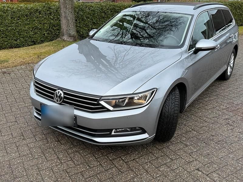 Gebraucht VW Passat 150 PS (110 kW) 2018 Silber Kombi