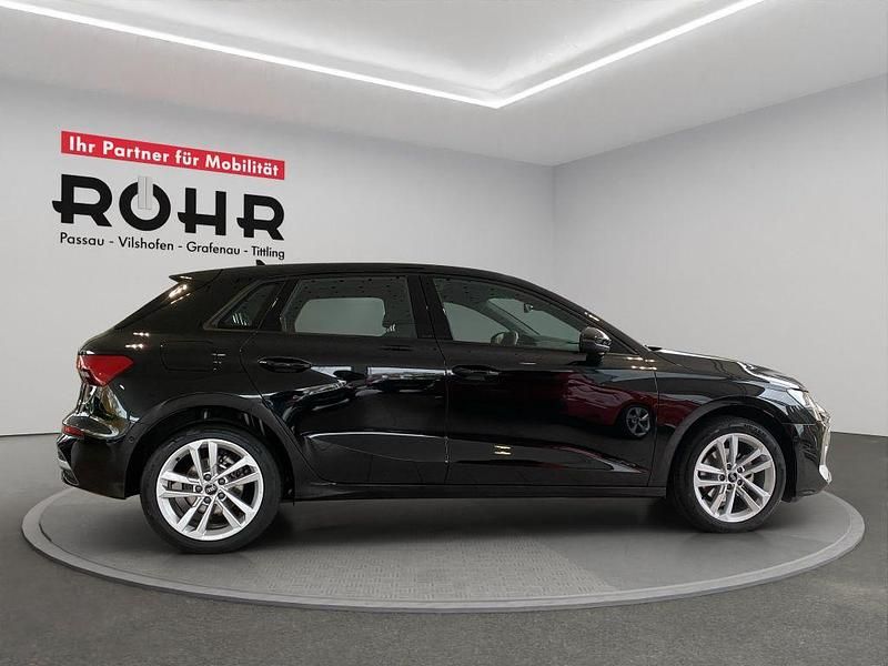 Używany Audi A3 Advanced Plus 116 KM (85 kW) 2025 Czarny Sedan/Limuzyna