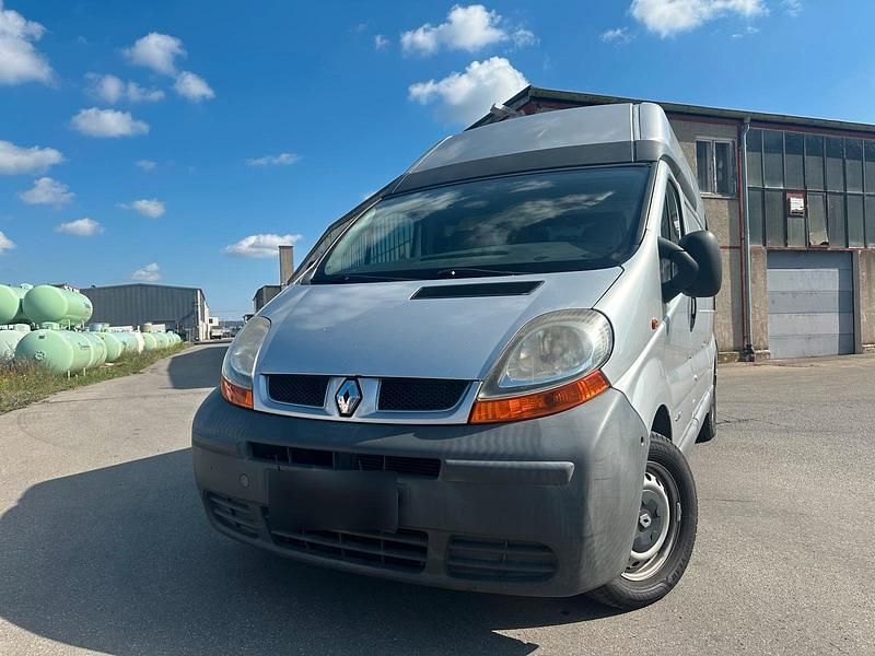 Silber Gebraucht 2005 Renault Trafic Van | 6.690 € (Fairer Preis) - Bild 1/4