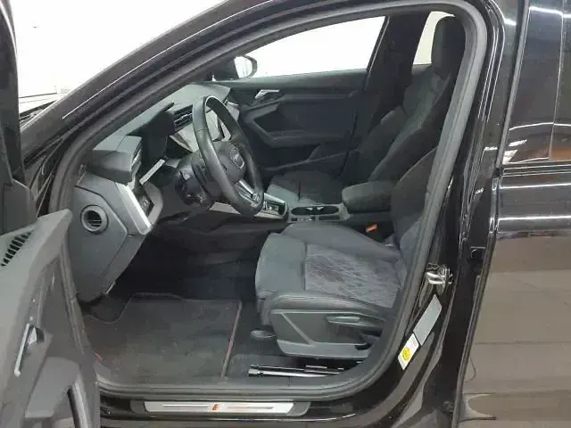 Używany Audi A3 Ambiente 150 KM (110 kW) 2023 Czarny Sedan/Limuzyna