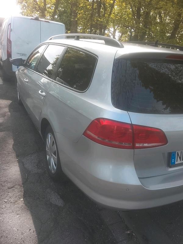 Second-hand VW Passat 140 CP (102 kW) 2013 Argintiu Break