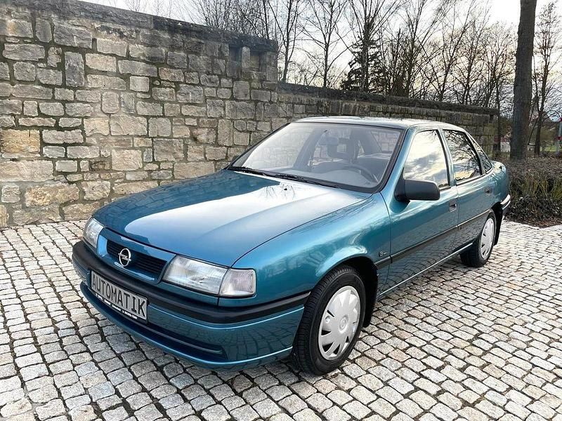 Gebraucht Opel Vectra 90 PS (66 kW) 1992 Blau Limousine