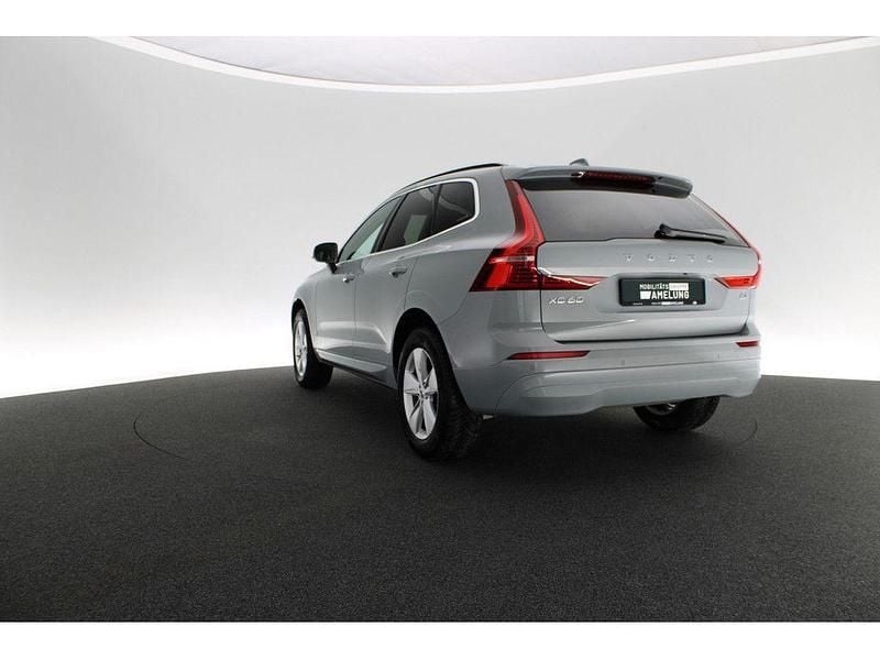 Gebraucht Volvo XC60 Core 197 PS (144 kW) 2023 Grau SUV