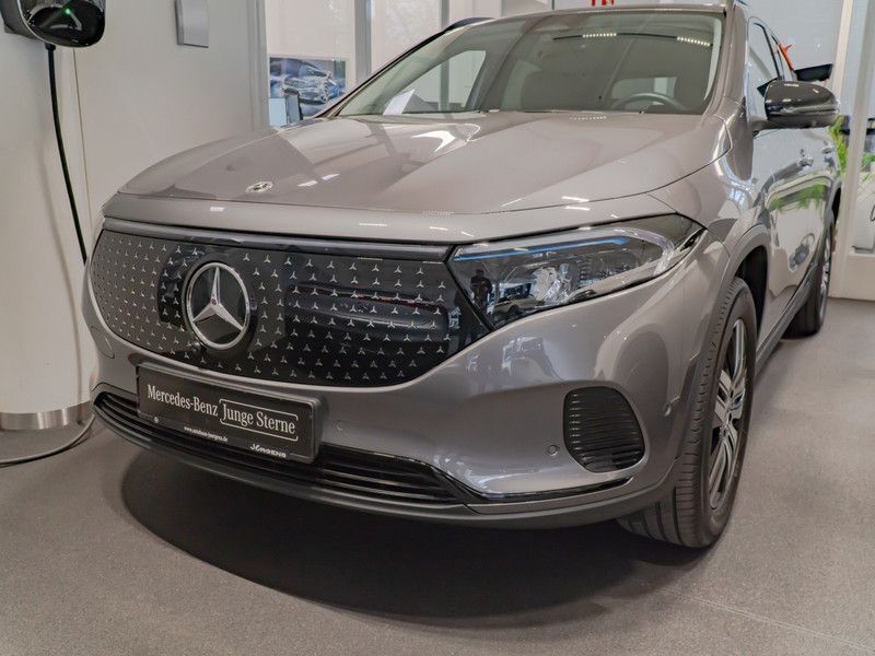 Gebraucht Mercedes EQA300 Electric Art 167 kW (228 PS) 2024 Grau metalliclack mountaingrau SUV
