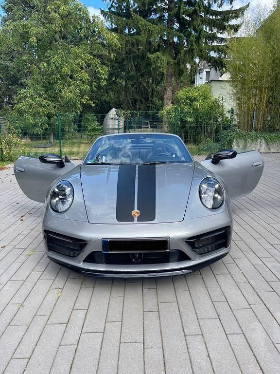 Silber Gebraucht 2023 Porsche 911 Carrera GTS Cabrio | 169.800 € (Fairer Preis) - Bild 1/4